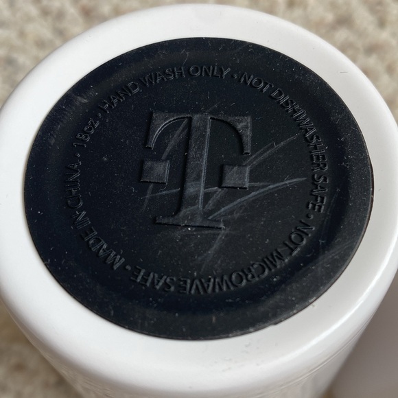 Brand New 2024 Collectible T-Mobile Phones Aluminum Color-Changing Tumbler Cup 2 - Picture 5 of 9